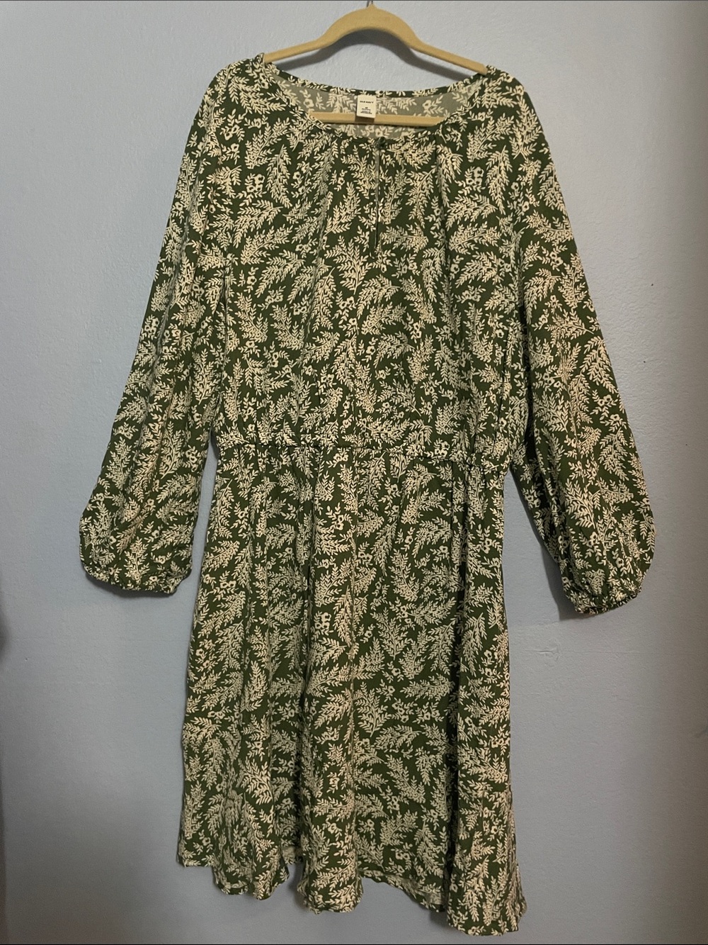 Old Navy Green Fern Print Dress